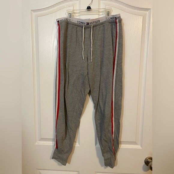 🖤 Tommy Hilfiger sweats - Picture 1 of 3